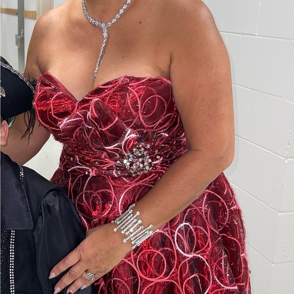 Tony Bowls prom/evening dress